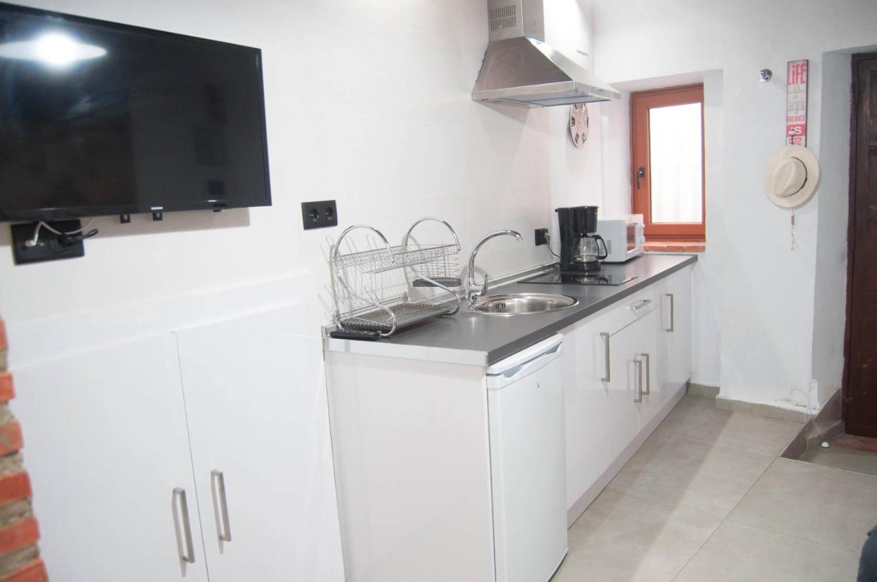 Caleros 8 Estudio - Apartamentos De La Parte Antigua De Caces エクステリア 写真