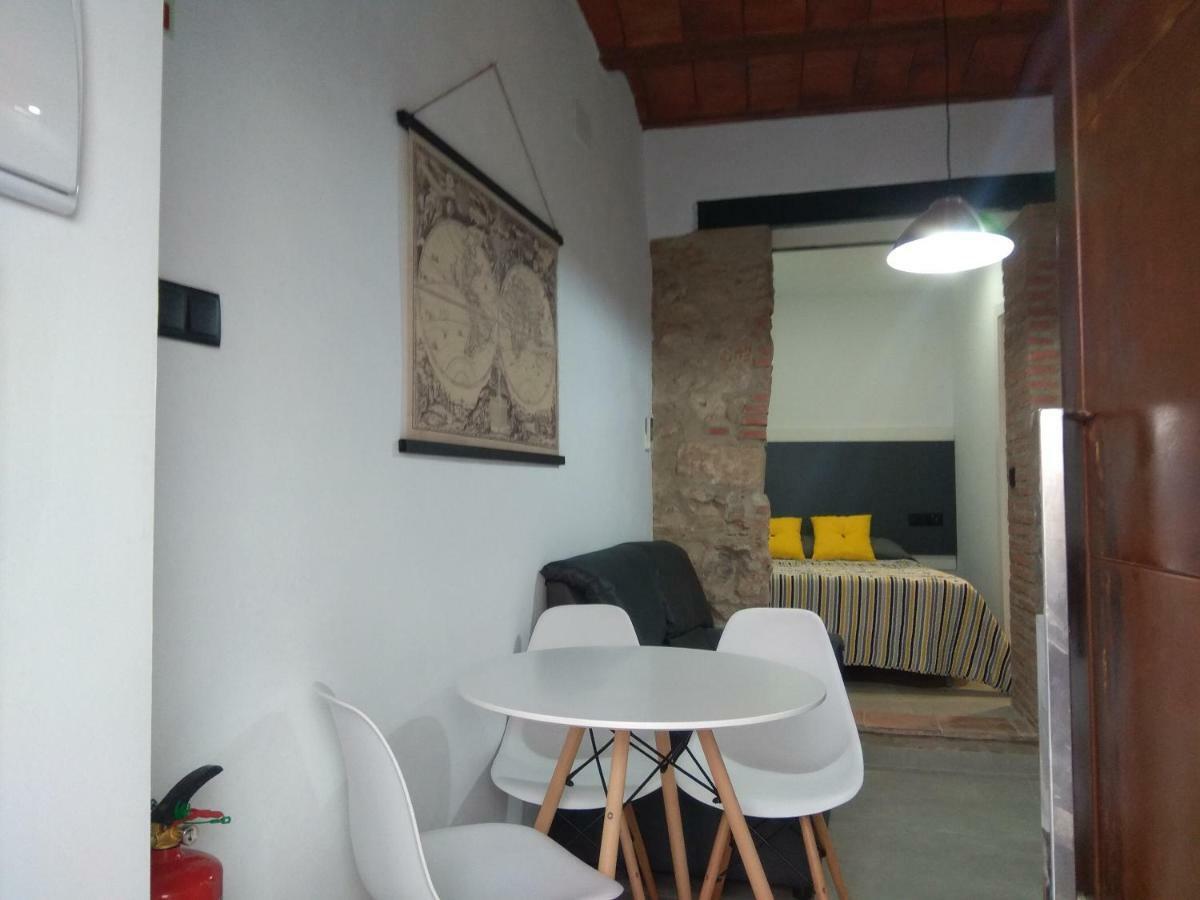 Caleros 8 Estudio - Apartamentos De La Parte Antigua De Caces エクステリア 写真